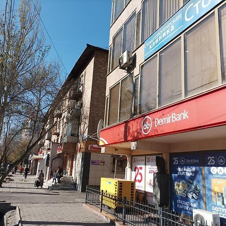 Аппартаментов В Золотом Квадрате Bishkek Bilik gambar