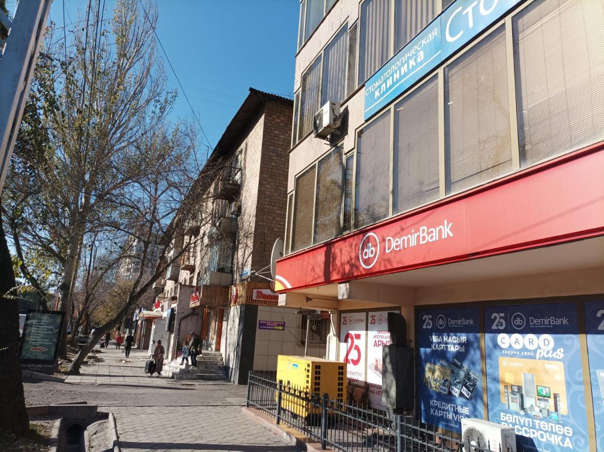 Аппартаментов В Золотом Квадрате Bishkek Bilik gambar